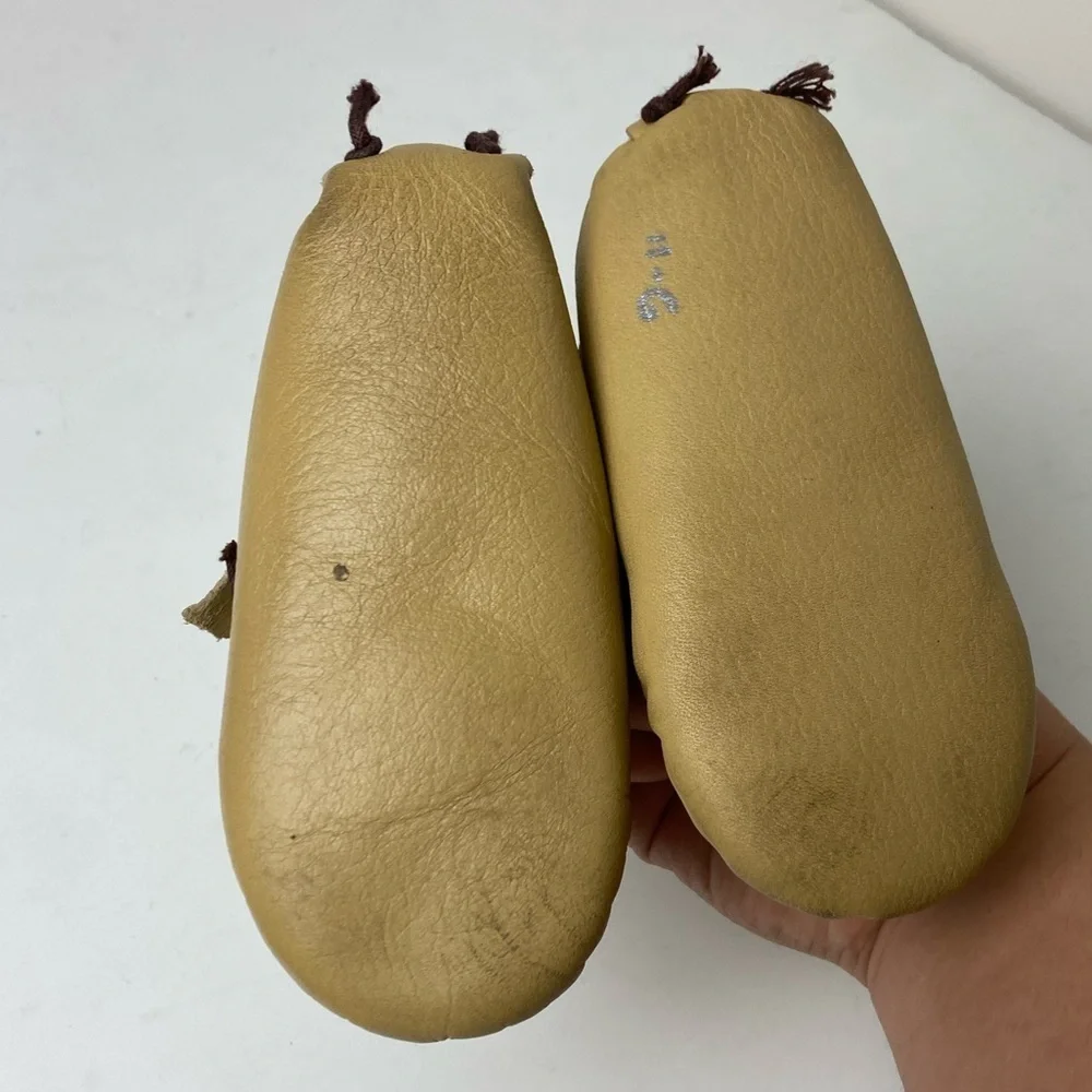 Vintage Minnetonka size 4
